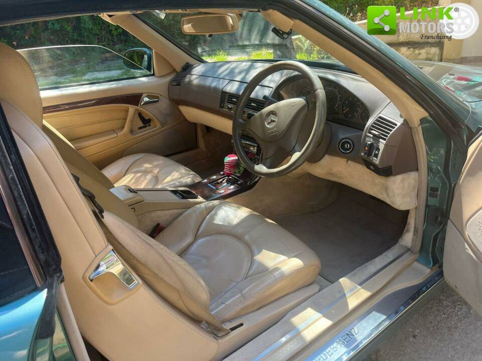 Image 8/10 of Mercedes-Benz SL 280 (1998)