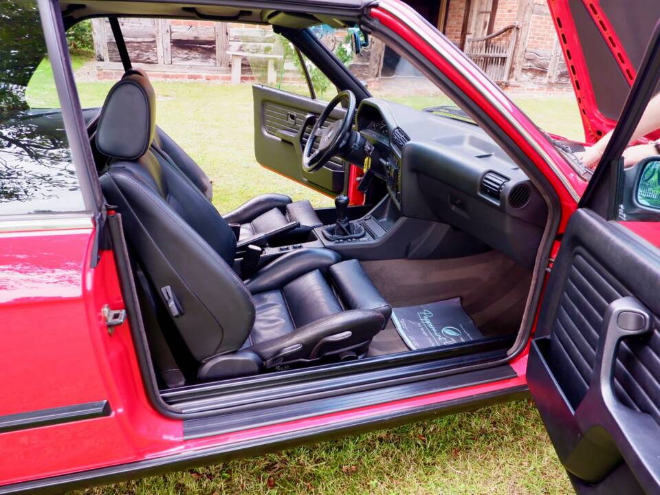Imagen 11/26 de BMW 318i (1992)
