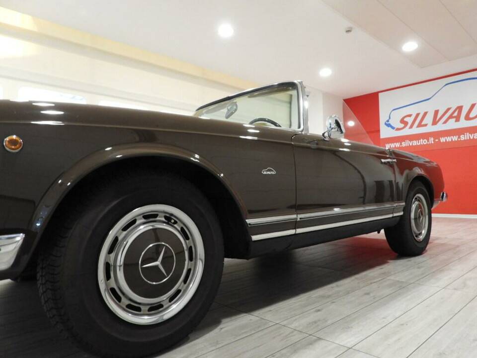 Image 5/15 of Mercedes-Benz 250 SL (1967)