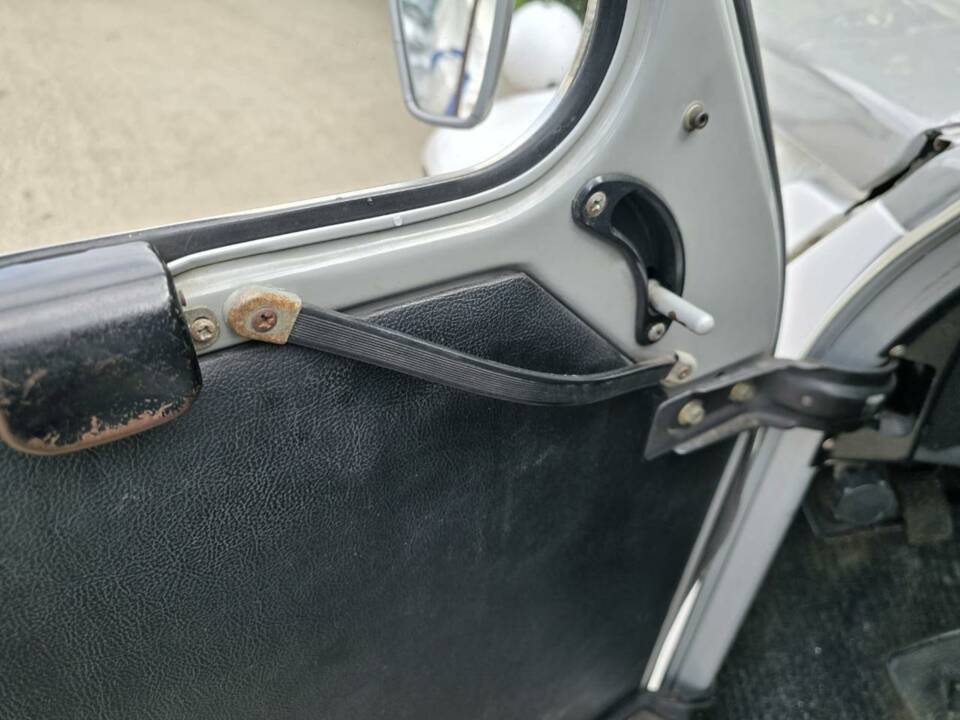 Image 19/31 of Citroën 2 CV 6 (1985)