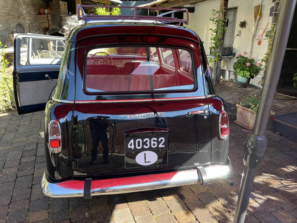 Bild 8/8 von Peugeot 403 LD Familiare (1961)
