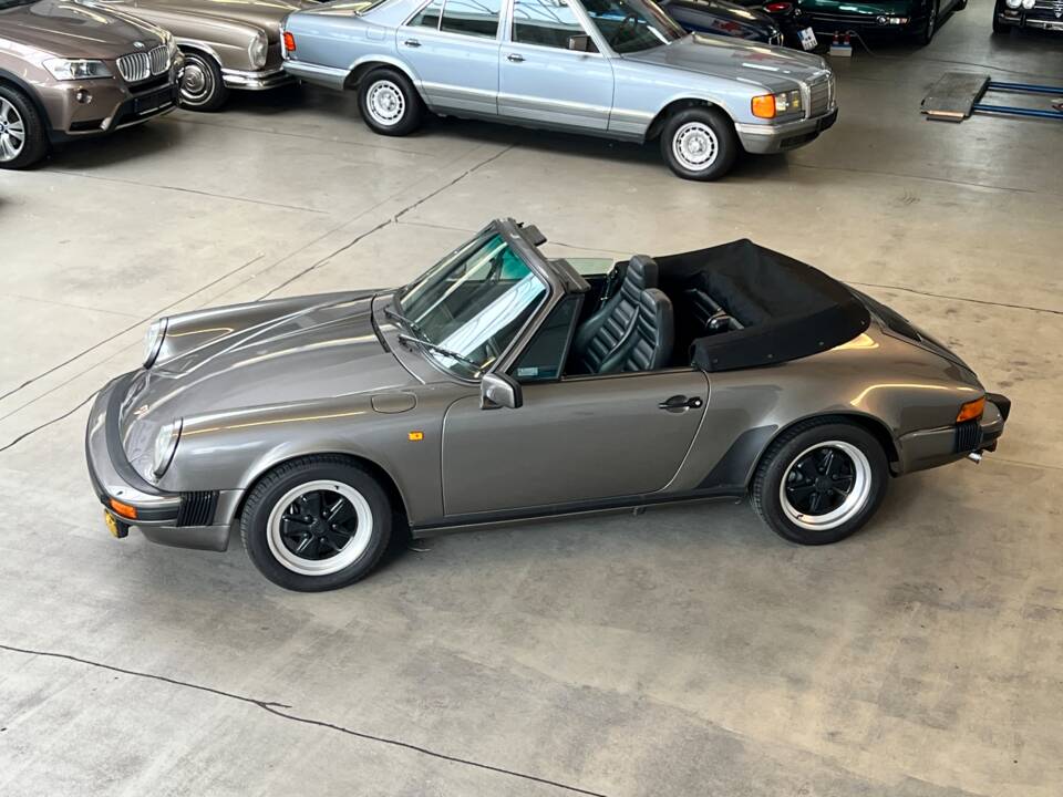 Image 54/71 de Porsche 911 SC 3.0 (1983)
