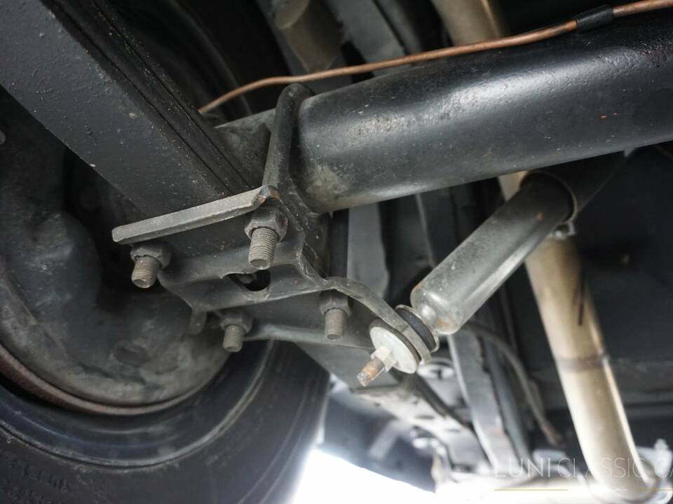 Image 71/77 of Ford Fairlane 500 Club Victoria (1958)