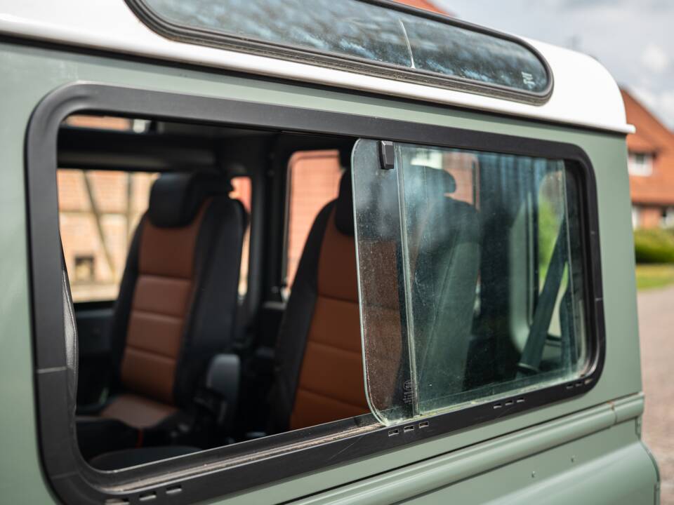 Image 13/42 of Land Rover Defender 90 (2015)