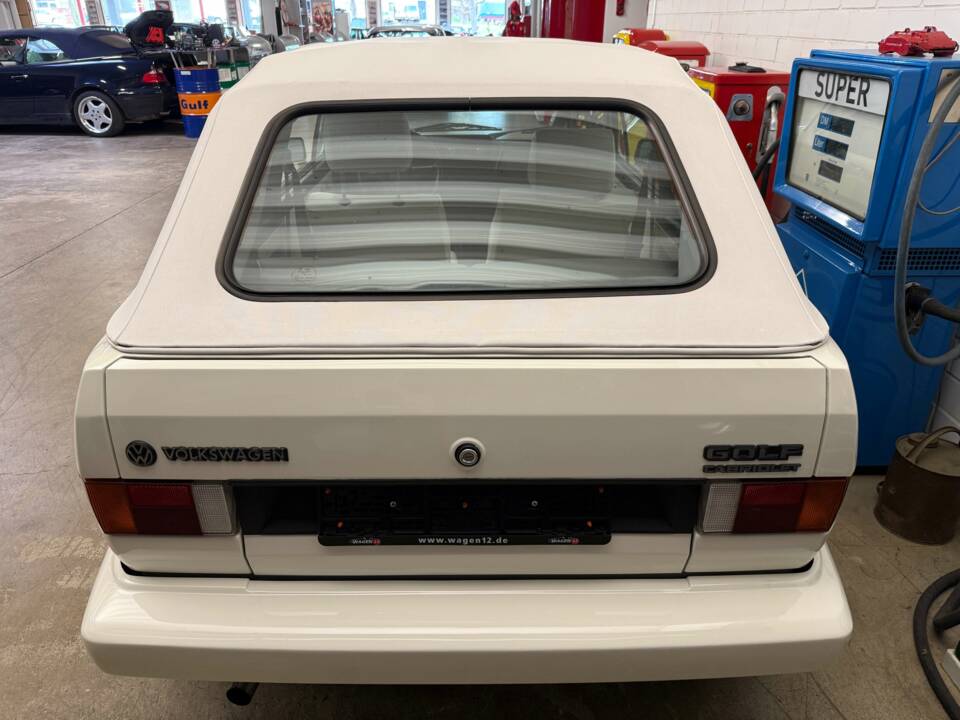 Bild 15/17 von Volkswagen Golf I Cabrio GLi 1.8 (1989)
