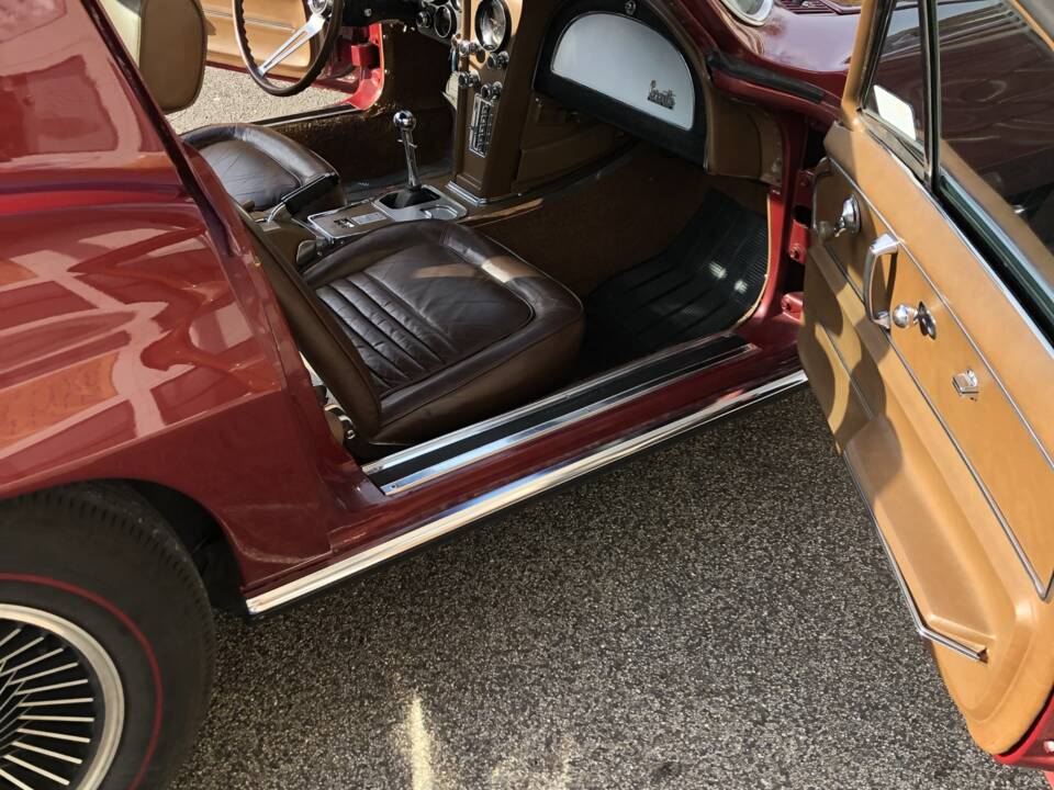 Image 7/17 of Chevrolet Corvette Stingray 427 (1967)