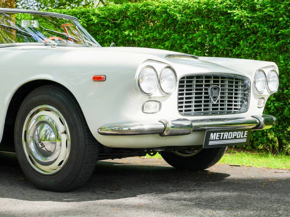 Image 34/41 of Lancia Flaminia GT 3C 2.5 Convertible (1963)