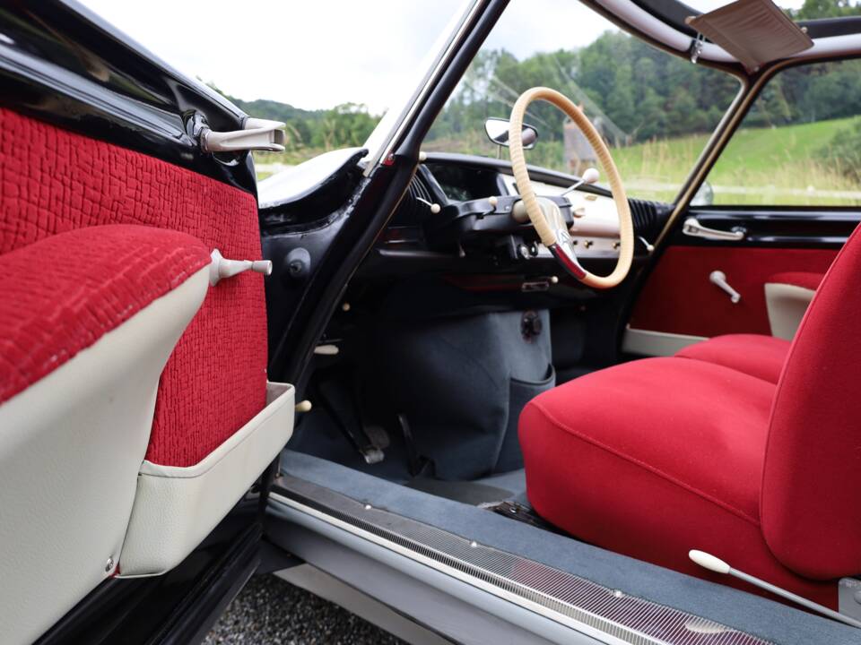Imagen 8/14 de Citroën ID 19 (1964)