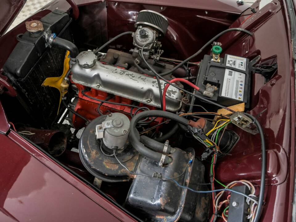Image 38/50 of Volvo PV 444 (1953)