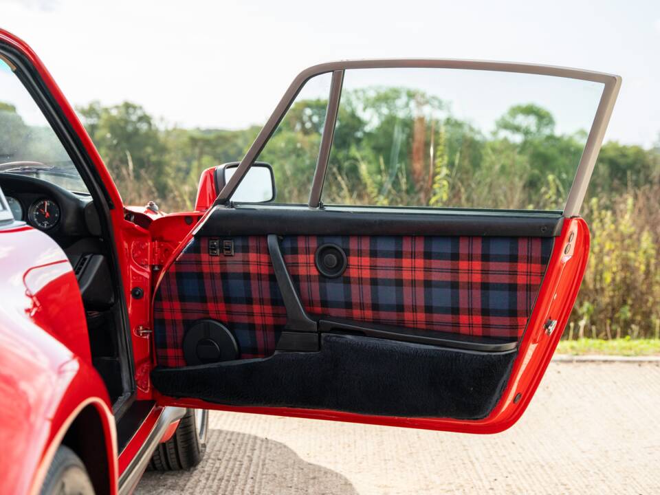 Image 34/50 of Porsche 911 Turbo 3.0 (1977)
