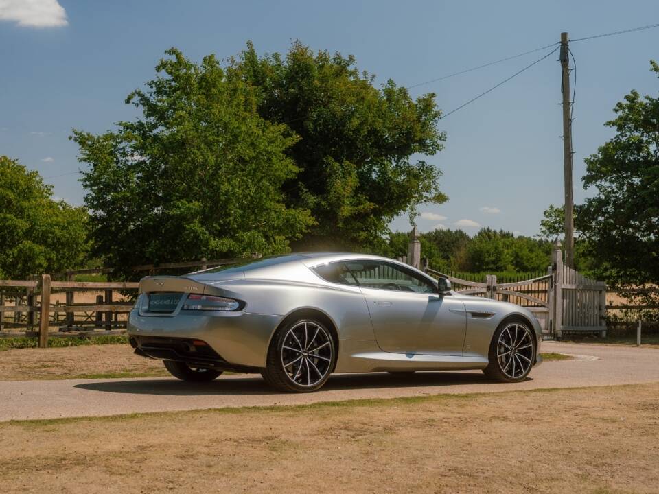 Image 92/96 of Aston Martin DB 9 GT "Bond Edition" (2015)
