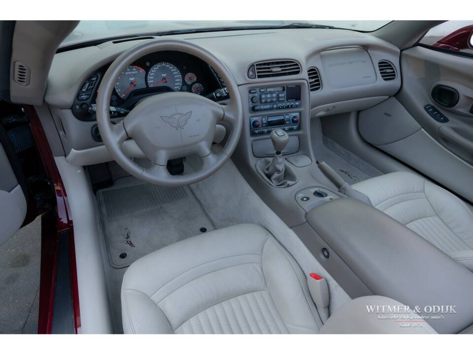 Immagine 4/39 di Chevrolet Corvette (2003)