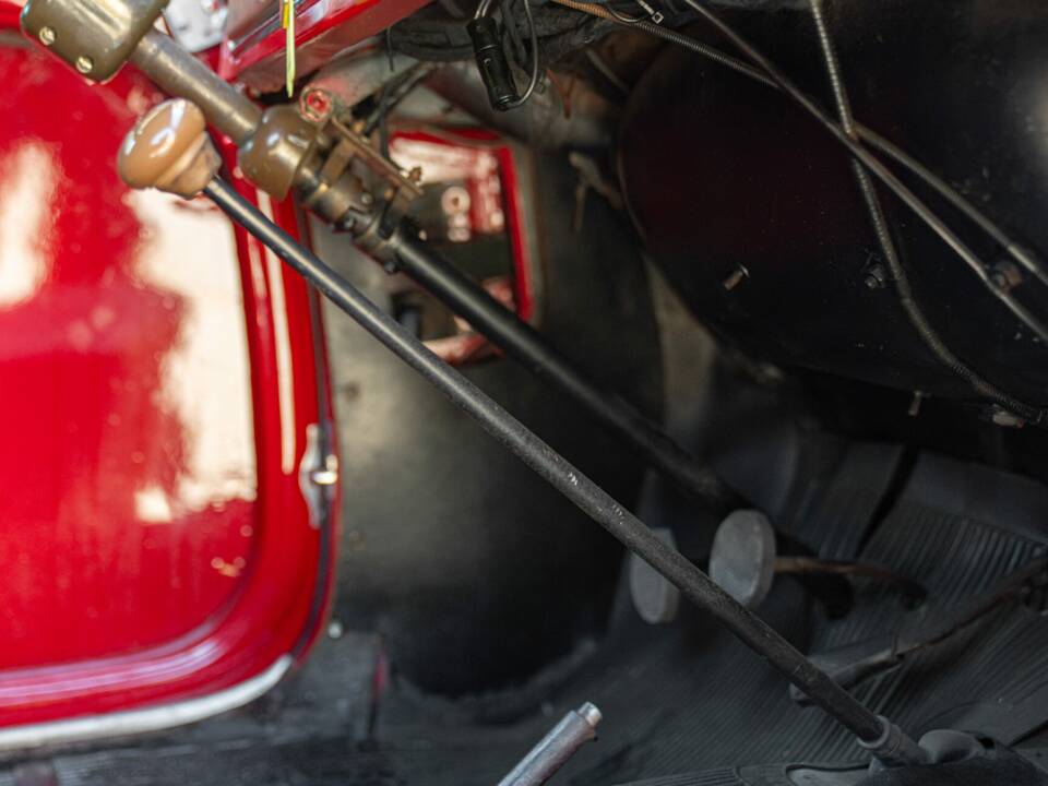 Bild 34/43 von FIAT 500 C Furgonato (1950)