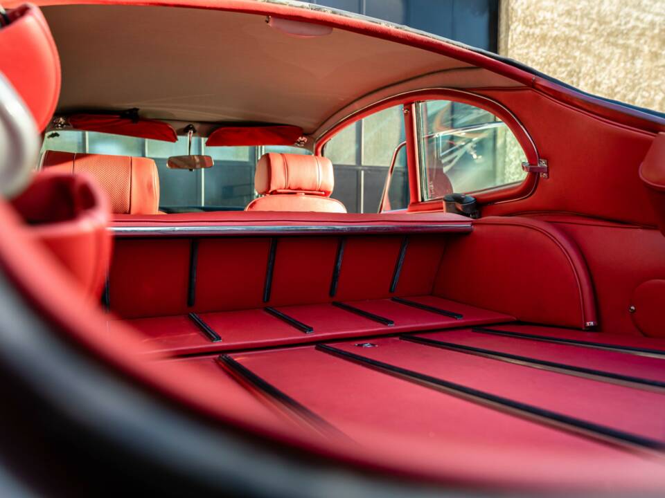 Bild 36/50 von Jaguar E-Type V12 (2+2) (1971)