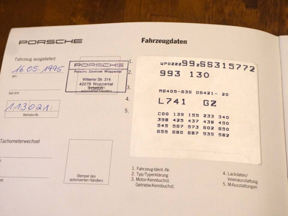 Immagine 26/41 di Porsche 911 Carrera 4 (1995)