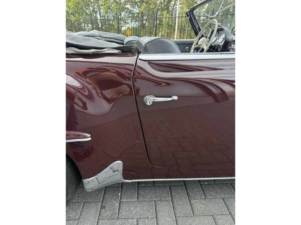 Image 18/50 de Mercedes-Benz 190 SL (1959)