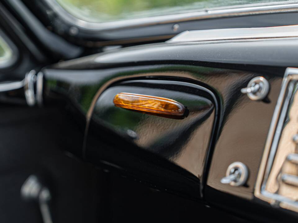 Image 40/50 of Lancia Augusta Ghia (1935)