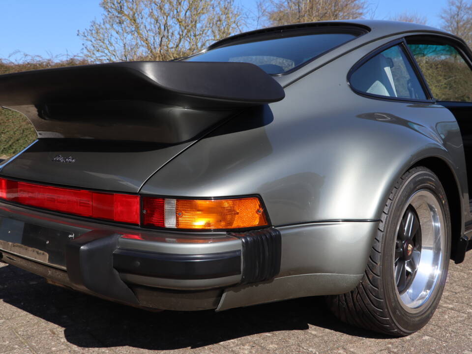 Imagen 37/52 de Porsche 911 Turbo 3.3 (1987)