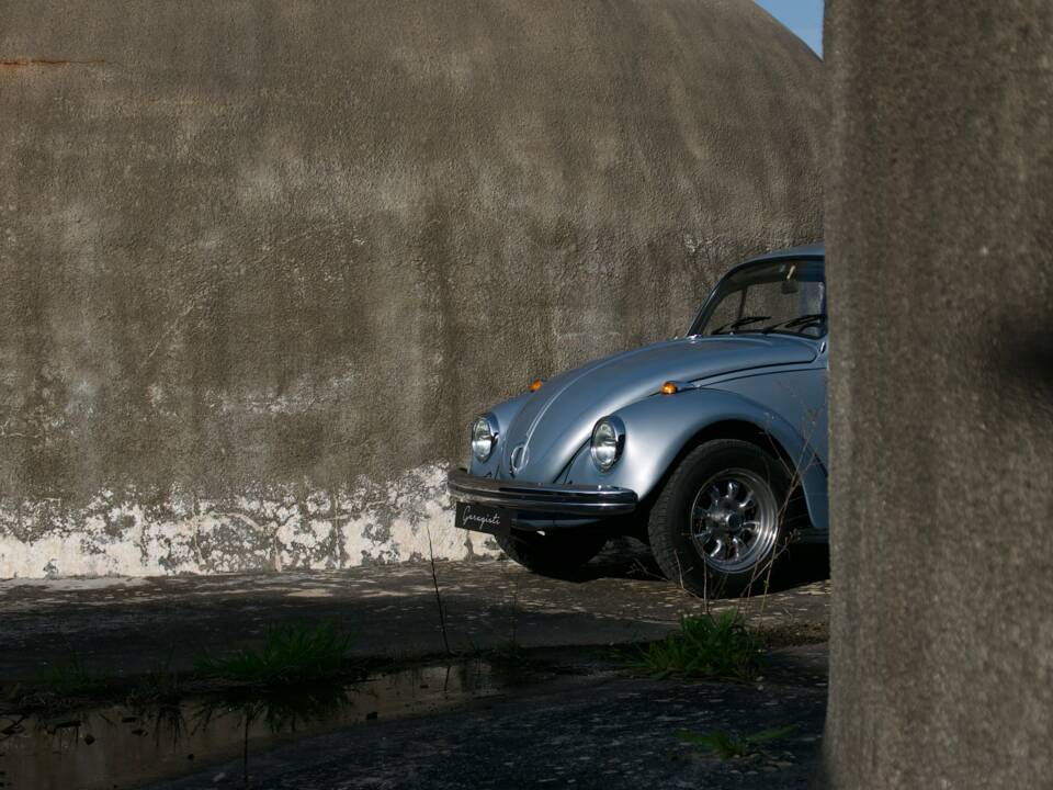 Image 7/54 of Volkswagen Beetle 1500 (1969)