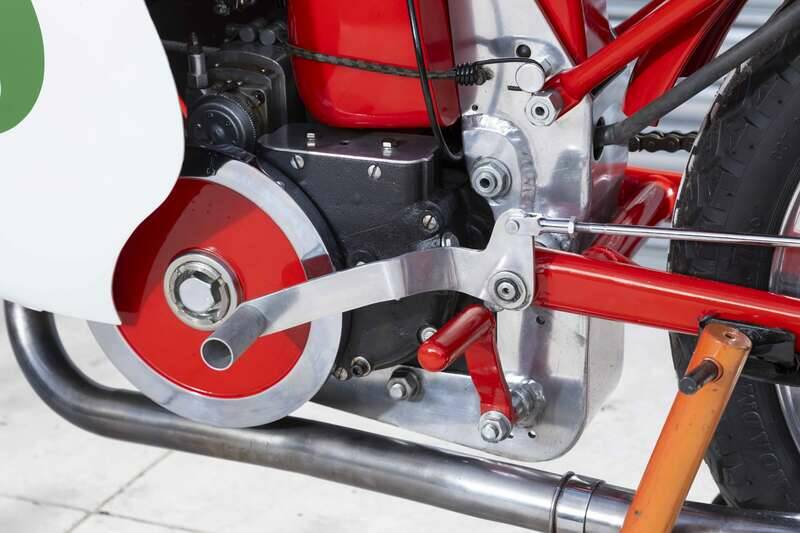 Imagen 21/33 de Moto Guzzi DUMMY (1949)