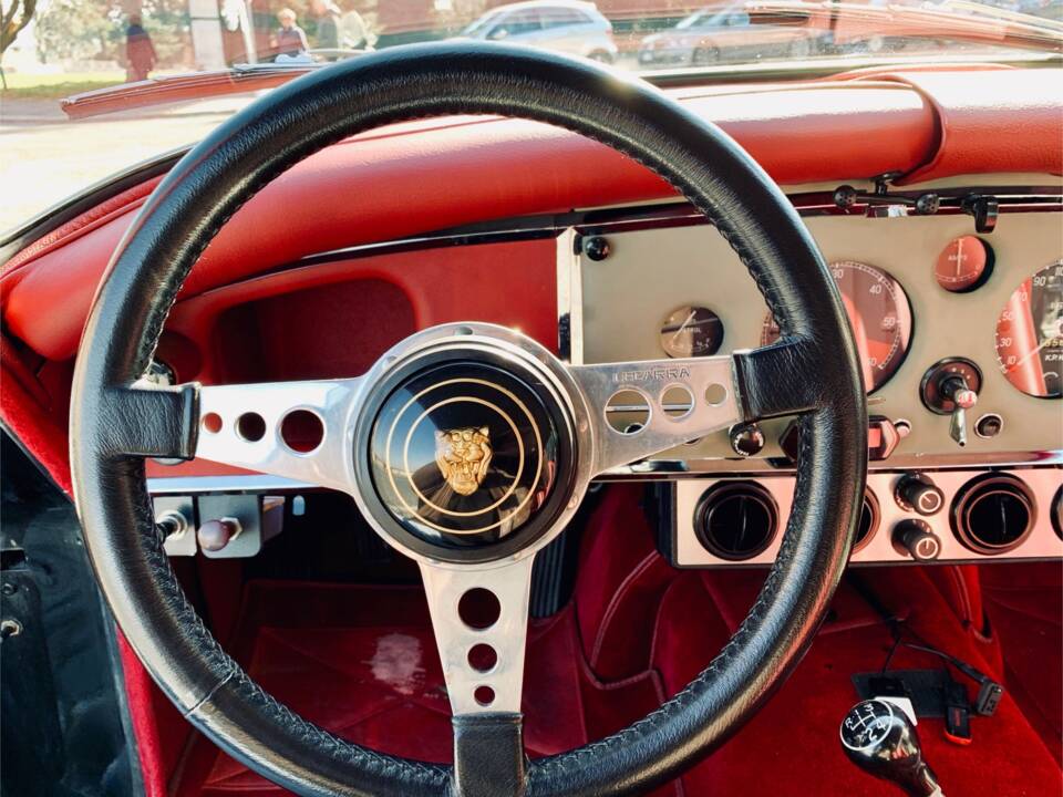 Image 5/6 of Jaguar XK 150 3.8 S FHC (1961)