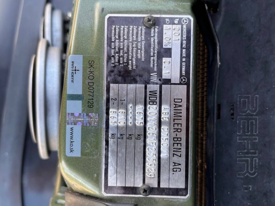 Image 16/18 of Mercedes-Benz 190 D 2.5 (1986)