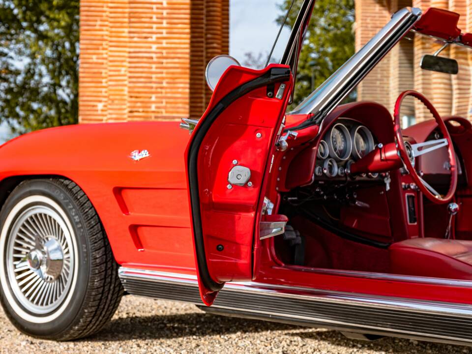 Image 39/64 of Chevrolet Corvette Sting Ray Convertible (1964)