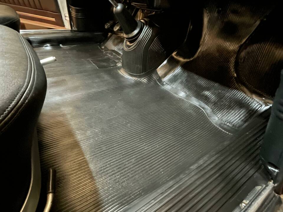 Bild 24/30 von Lancia Fulvia Coupe Rallye (1967)