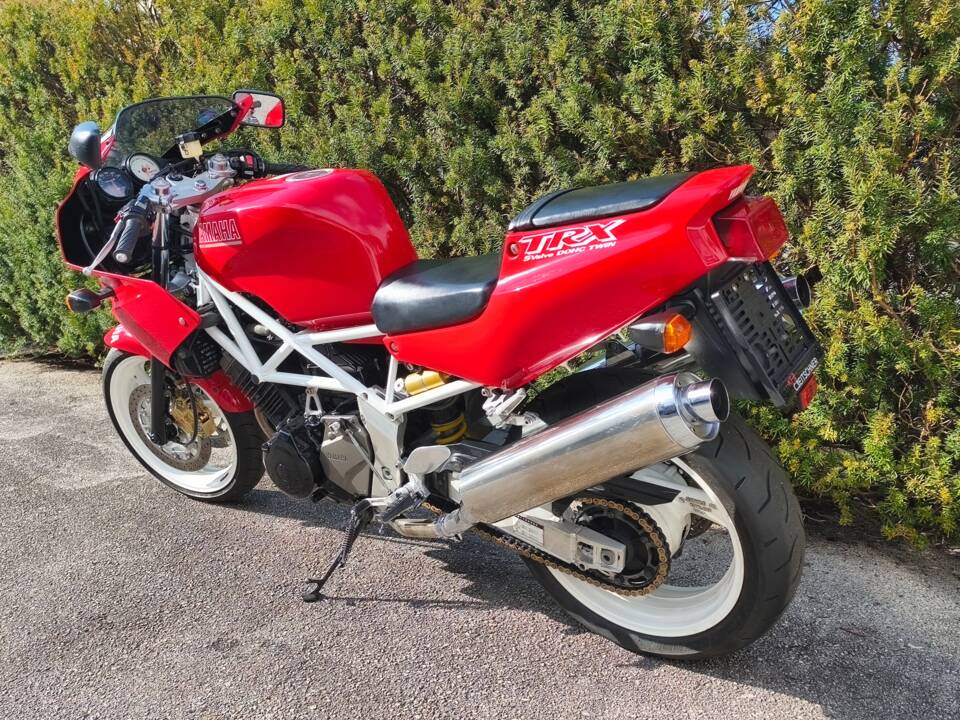 Image 12/18 of Yamaha TRX 850 (1995)