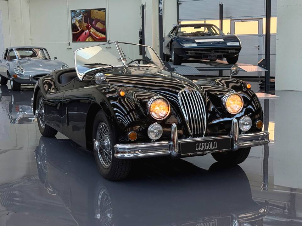 Image 7/8 de Jaguar XK 140 SE OTS (1956)