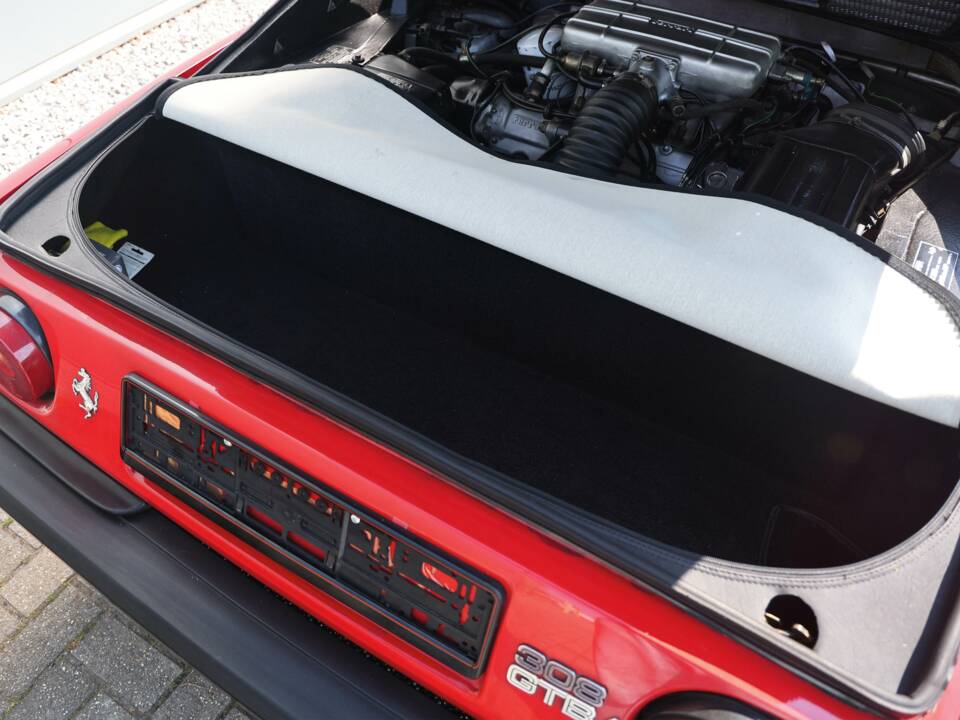 Image 59/61 of Ferrari 308 GTBi (1982)