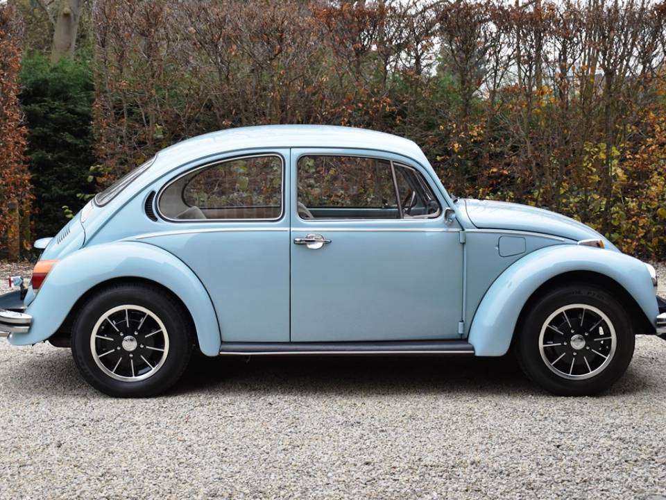 Image 11/34 de Volkswagen Beetle 1302 (1974)