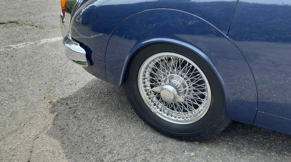 Image 14/49 of Jaguar Mk II 3.8 (1963)