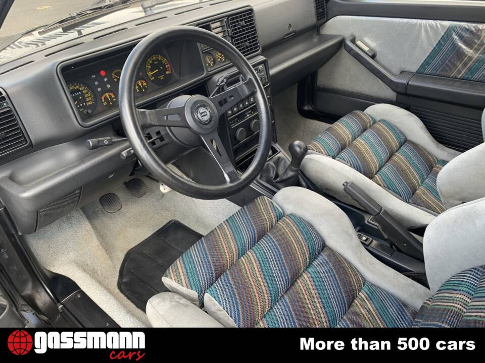 Bild 10/15 von Lancia Delta HF Integrale (1988)