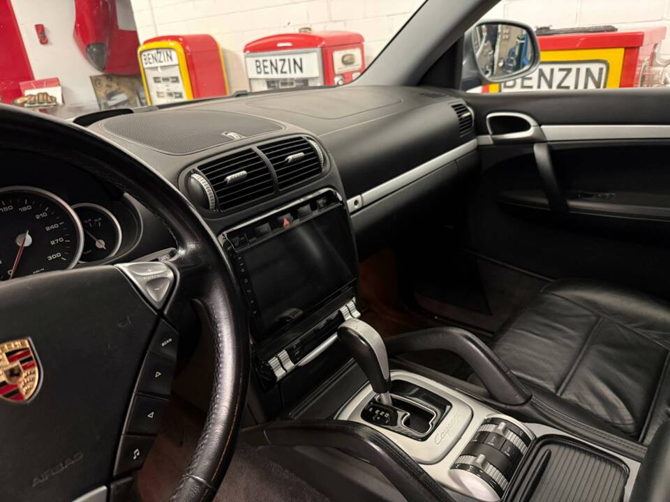 Image 10/16 de Porsche Cayenne Turbo (2003)
