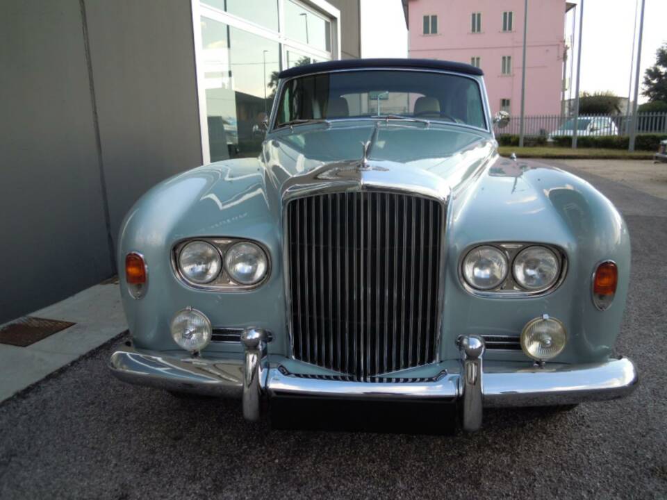 Image 5/21 de Bentley S3 Mulliner Park Ward DHC (1965)