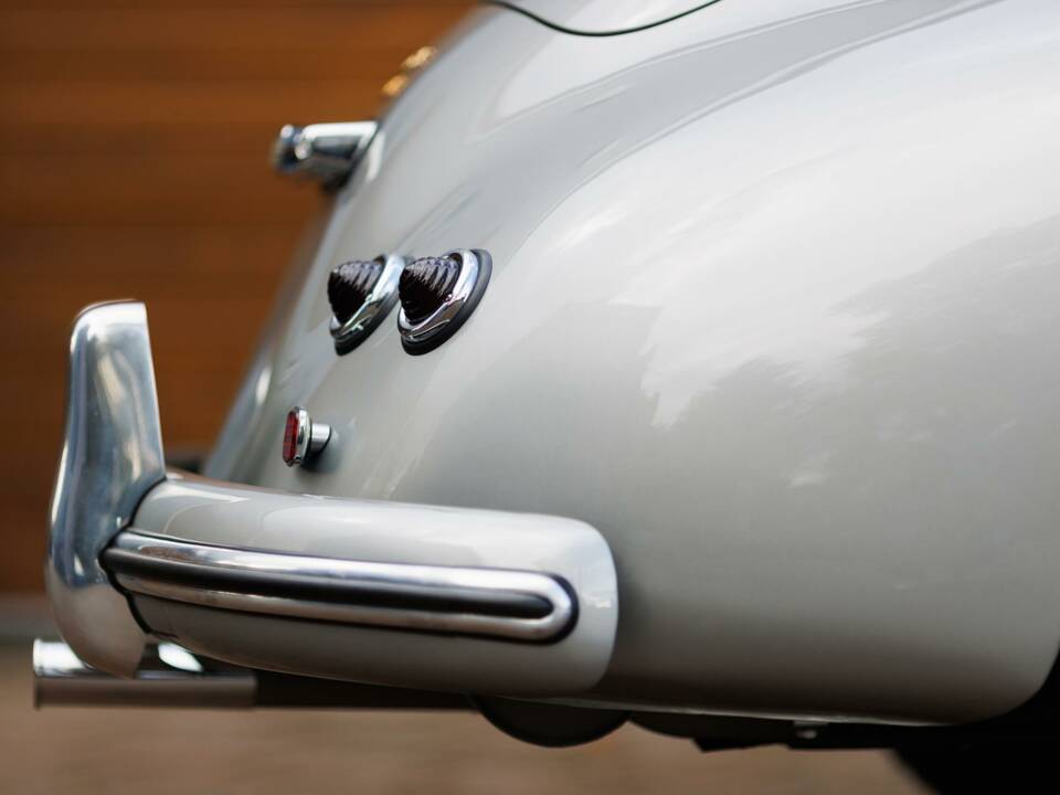 Image 22/50 of Porsche 356 1500 Continental (1955)