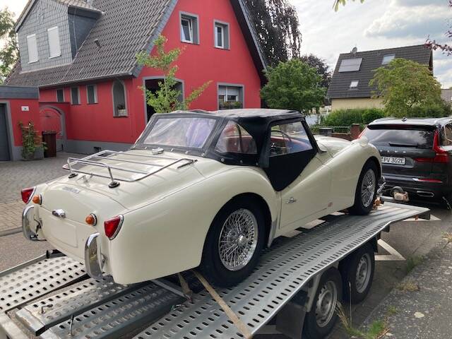 Image 11/11 of Triumph TR 3A (1961)
