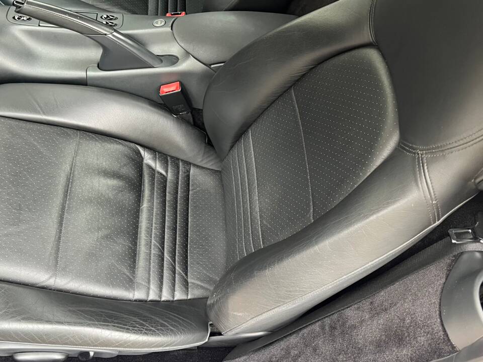 Image 25/49 of Porsche Boxster (1998)