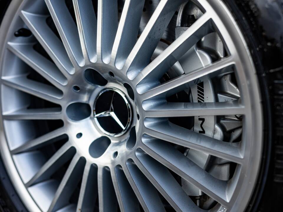 Bild 29/50 von Mercedes-Benz SL 55 AMG (2004)