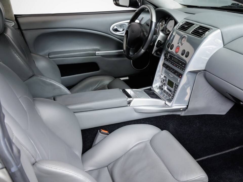 Bild 22/29 von Aston Martin V12 Vanquish (2001)