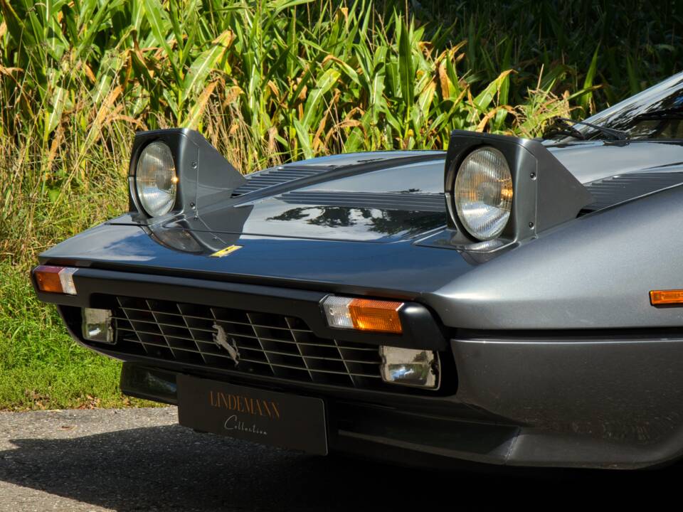 Bild 2/49 von Ferrari 308 GTS Quattrovalvole (1985)