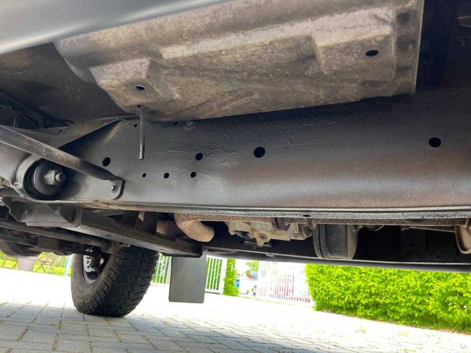 Image 18/93 of Land Rover Defender 110 (2014)