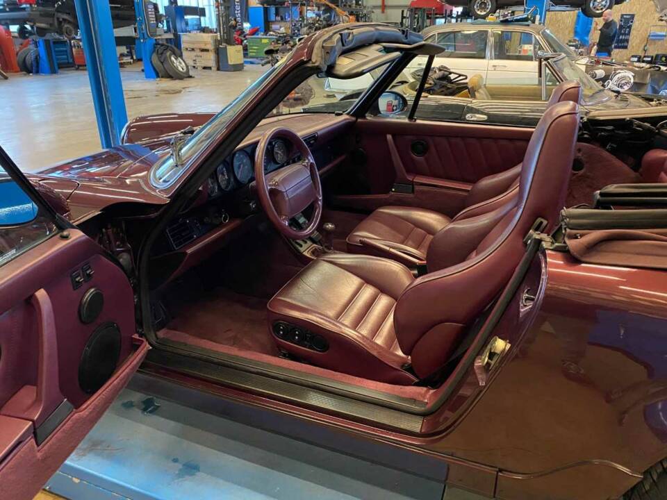 Bild 17/23 von Porsche 911 Carrera 4 (1992)