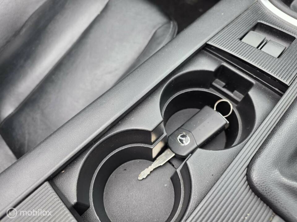 Immagine 22/31 di Mazda MX-5 1.8 (2006)