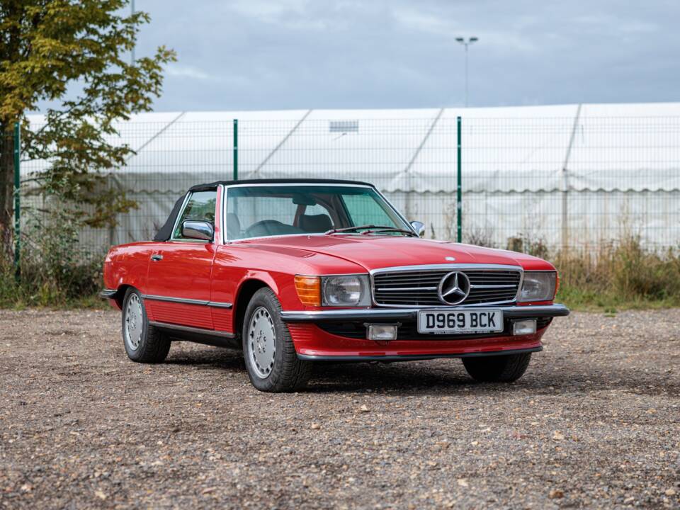 Image 13/50 of Mercedes-Benz 420 SL (1988)