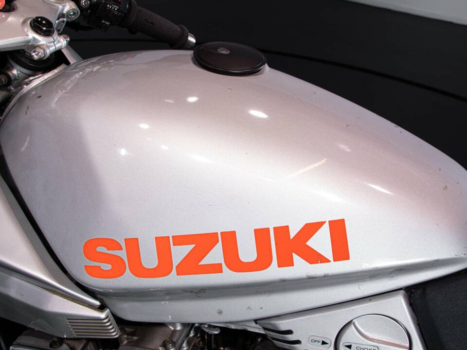 Immagine 21/50 di Suzuki DUMMY (1984)