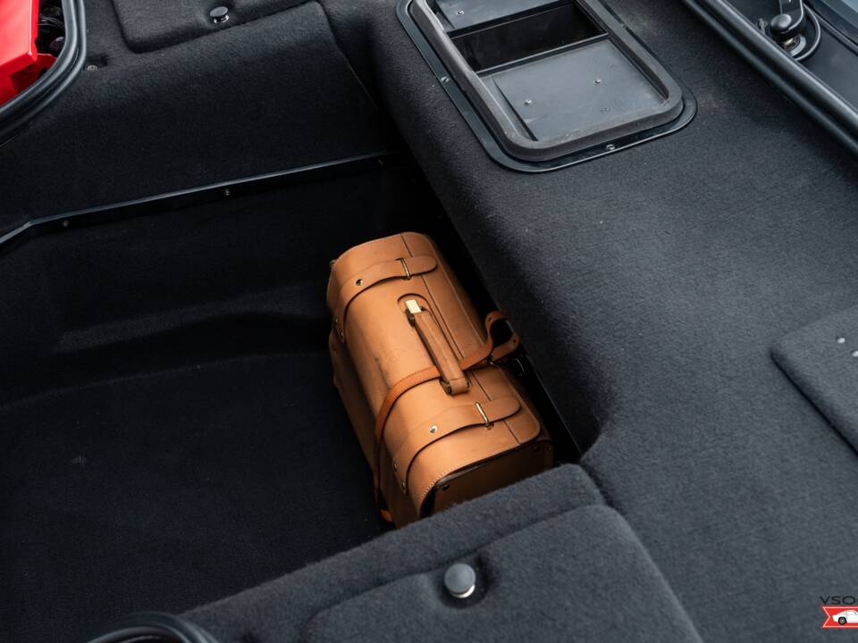 Bild 35/53 von Ferrari F 355 Berlinetta (1996)