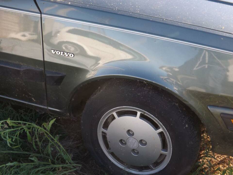 Immagine 17/50 di Volvo 360 GLE (1986)