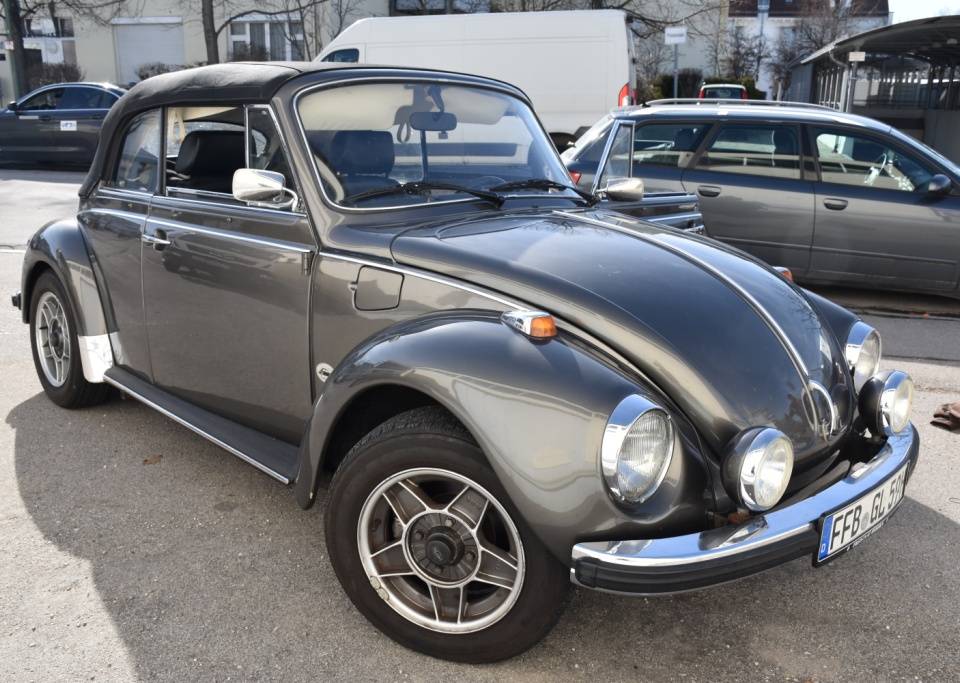 Image 2/16 of Volkswagen Beetle 1303 LS (1972)
